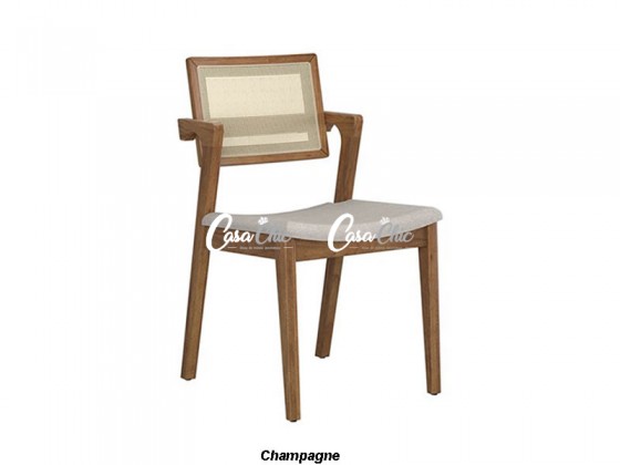 Cadeira em Madeira Maciça com Encosto